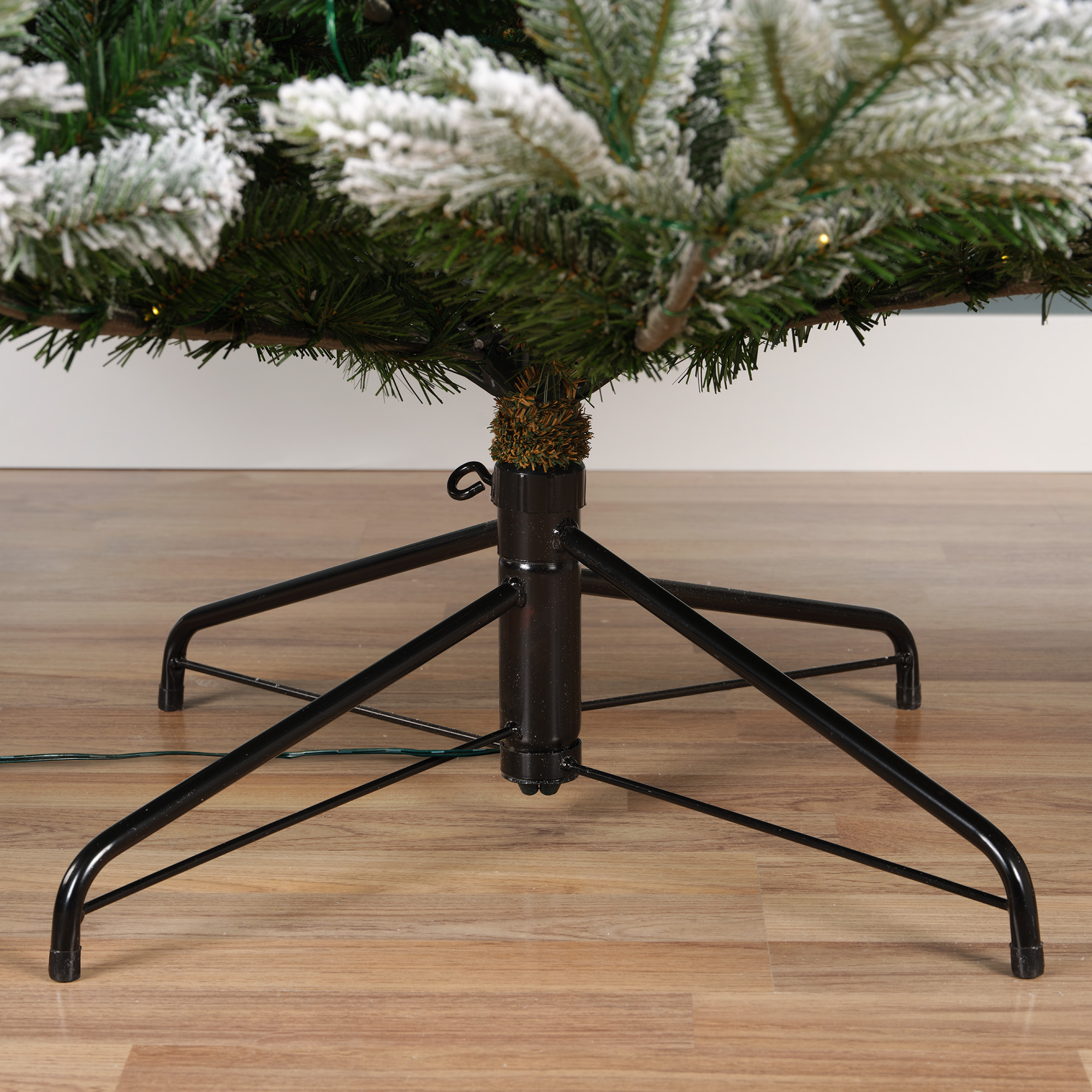 Tannenbaum 180cm mit LED Lichterkette beschneit GRANDIS Tannenbaum 180cm mit LED Lichterkette beschneit GRANDIS